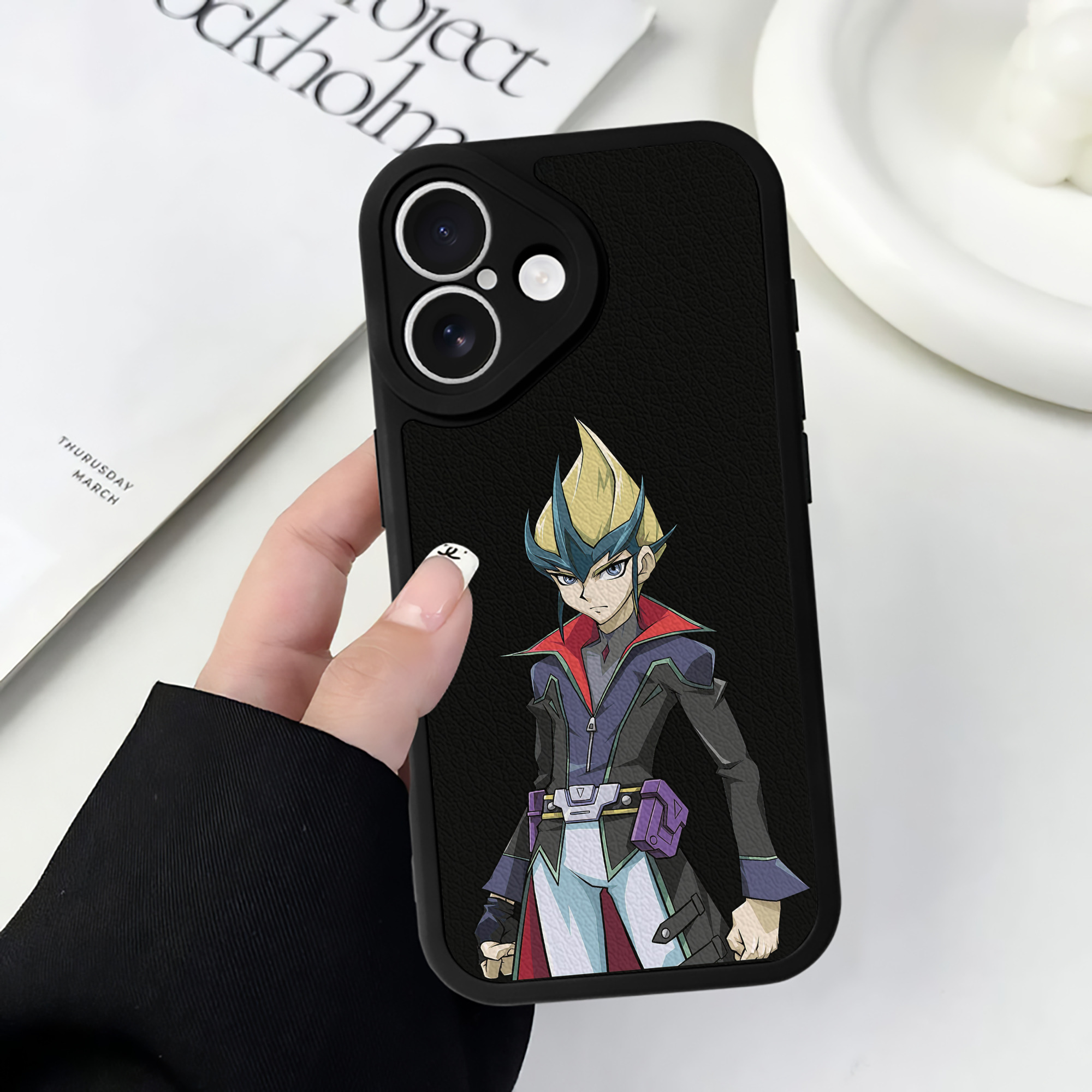 遊☆戯☆王 Yu-Gi-Oh! 【iPhone 16シリーズ対応】シリコンスマホケース（レザー調） 材質：シリコン
